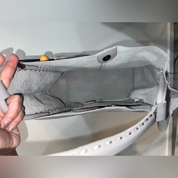 The Sak Los Feliz Leather Hobo Bag Dove Gray | Embossed Boho Tassel Purse | NWOT - Picture 9 of 11